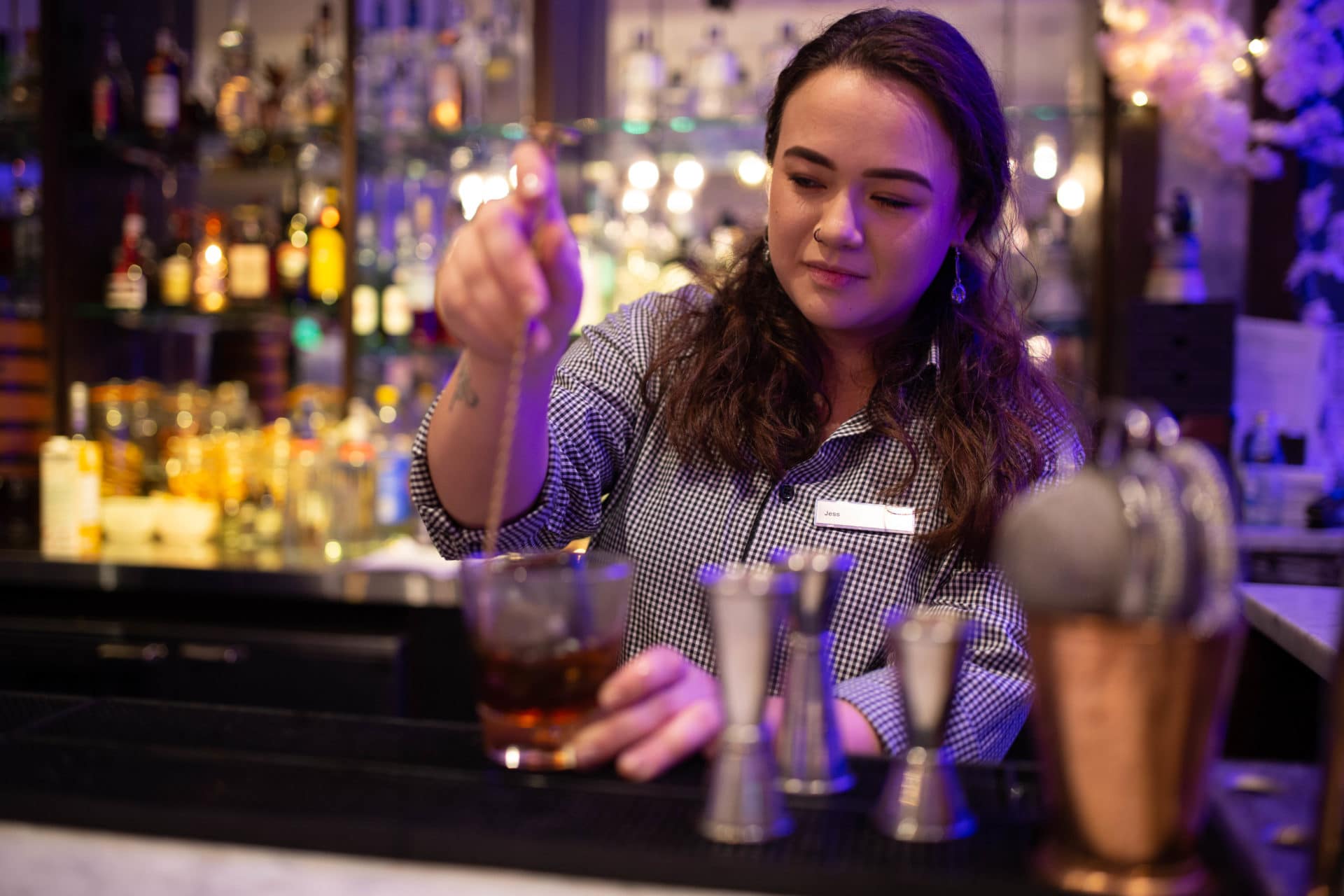 How to become a career bartender - Mixologist at the Hilton metropole Bar